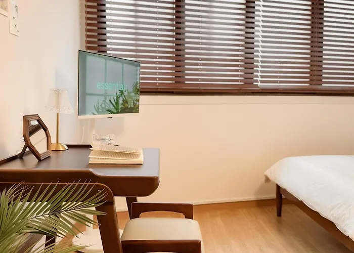 Apartment Seongsu Station Spacious 3br House With 4 Beds