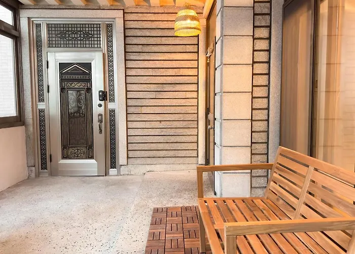 Seongsu Station Spacious 3br House With 4 Beds Apartment
