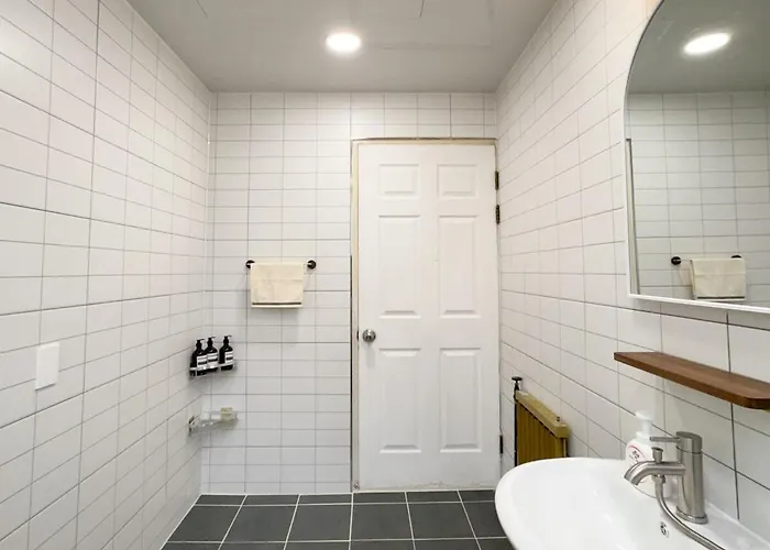 Seongsu Station Spacious 3br House With 4 Beds Apartment *