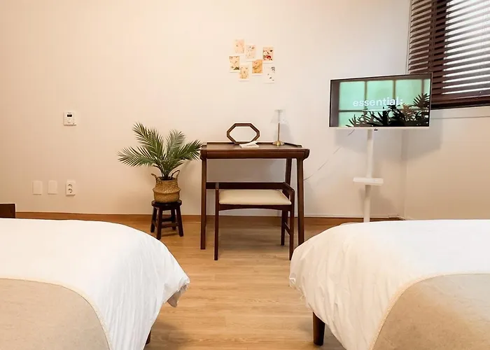 Seongsu Station Spacious 3br House With 4 Beds Apartment Seoul