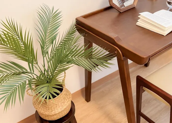 Seongsu Station Spacious 3br House With 4 Beds Apartment