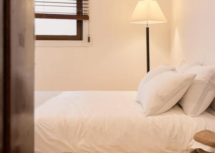 Seongsu Station Spacious 3br House With 4 Beds Apartment *