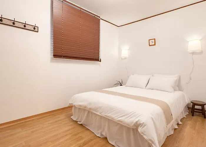 Seongsu Station Spacious 3br House With 4 Beds Seoul
